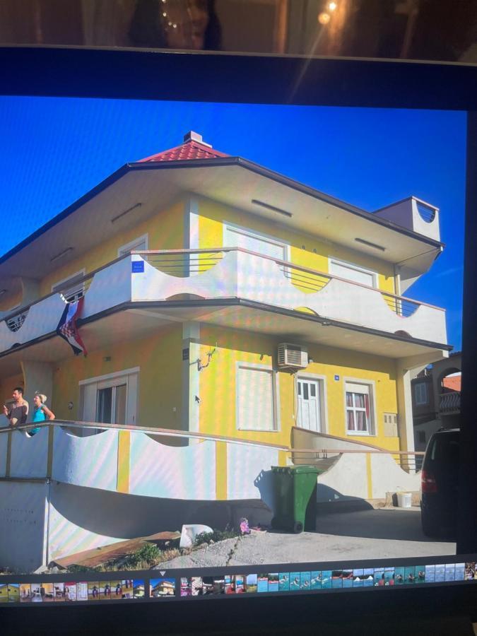 Elia Apartment วีร์ ภายนอก รูปภาพ