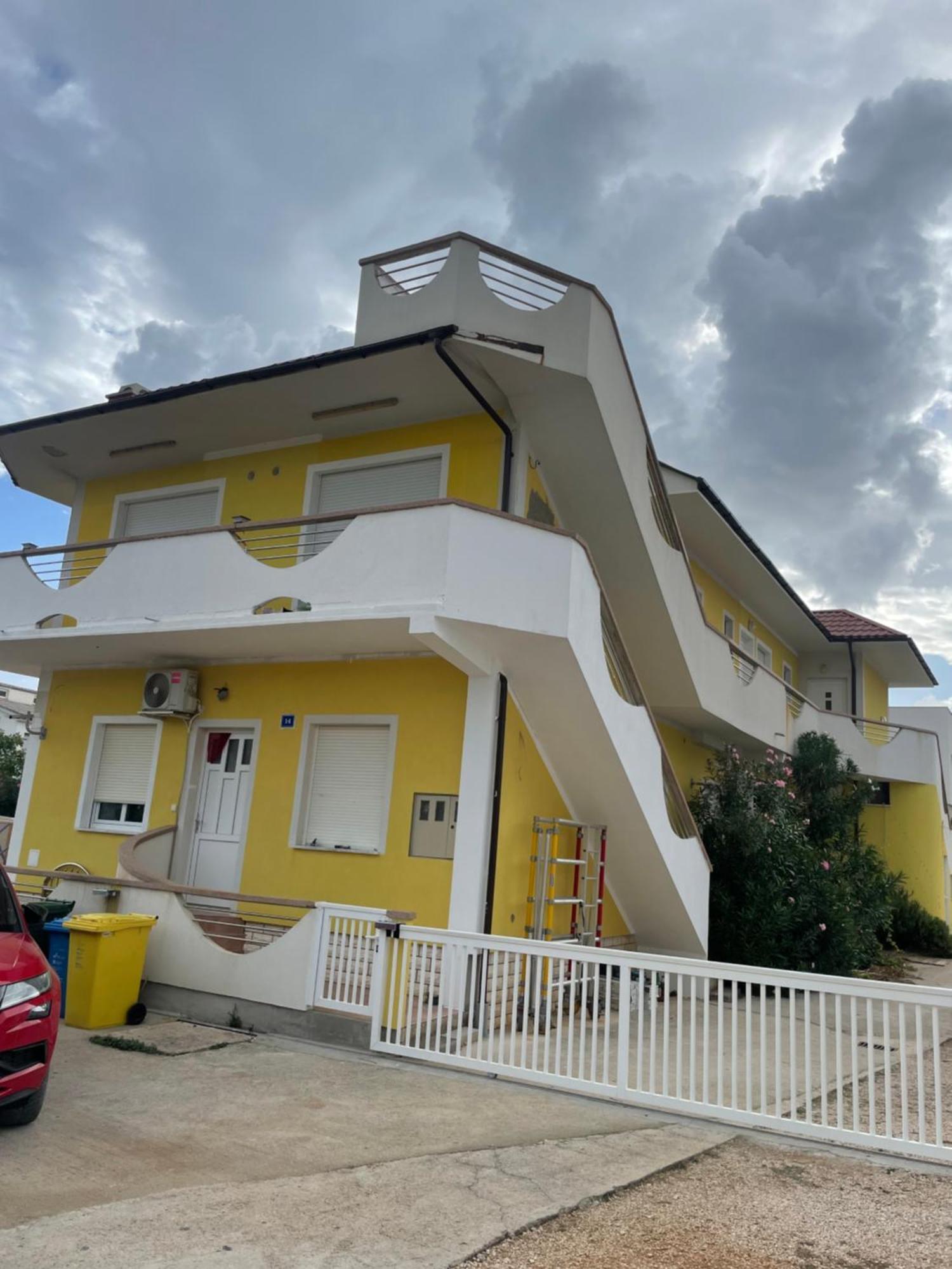 Elia Apartment วีร์ ภายนอก รูปภาพ